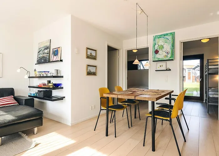 4 Person In Bogense-by Traum *