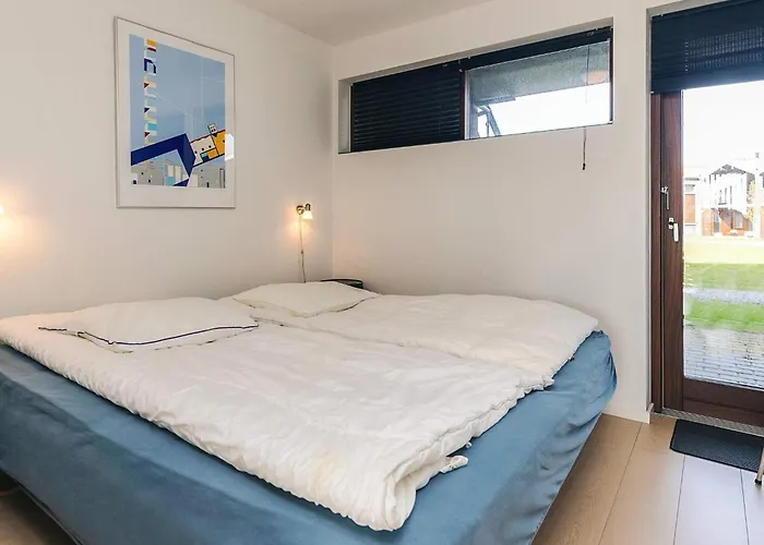 4 Person In Bogense-by Traum 博恩瑟